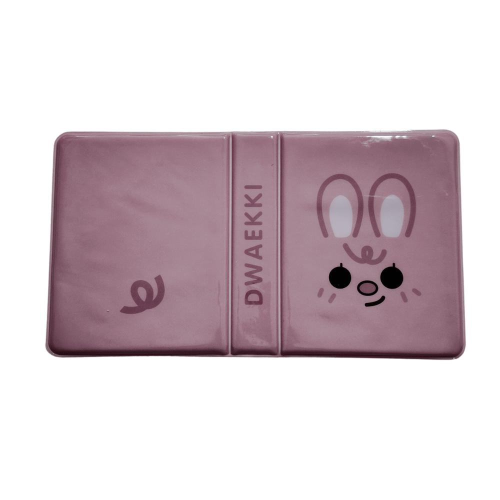 Sleeves – Mini Álbum / binder de photocard A7 SKZOO (Dwaekki) | K - Boo | K - Boo