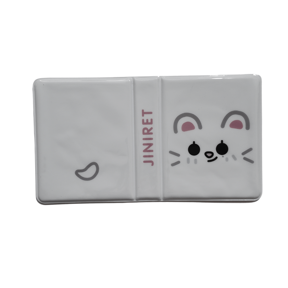 Sleeves – Mini Álbum / binder de photocard A7 SKZOO (Jiniret) | K - Boo | K - Boo